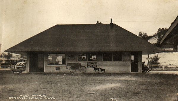 History-04-01-Infrastructure-Postoffice-ws